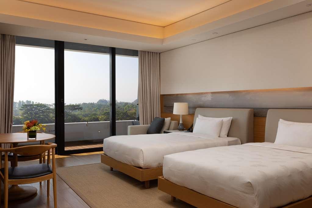 Ln Garden Hotel Nansha Guangzhou Room photo